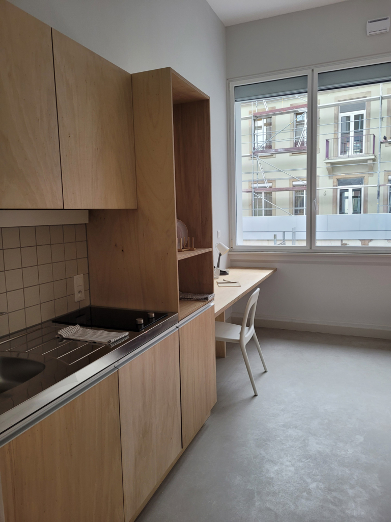 Réemploi de matériaux et économie circulaire pour l’ancienne Chambre des Comptes de Strasbourg qui devient une résidence étudiante et un espace de coworking.