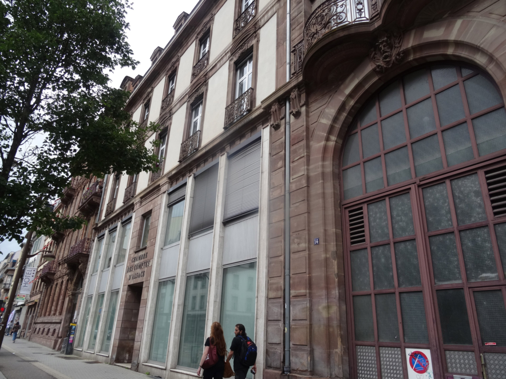 Réemploi de matériaux et économie circulaire pour l’ancienne Chambre des Comptes de Strasbourg qui devient une résidence étudiante et un espace de coworking.