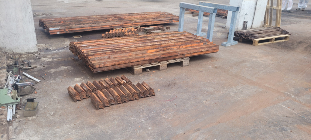 Réemploi de structures métalliques ex-situ dans le cadre de l’opération de démolition du hangar métallique situé à l’arrière de la friche Staat à Bouxwiller (67)