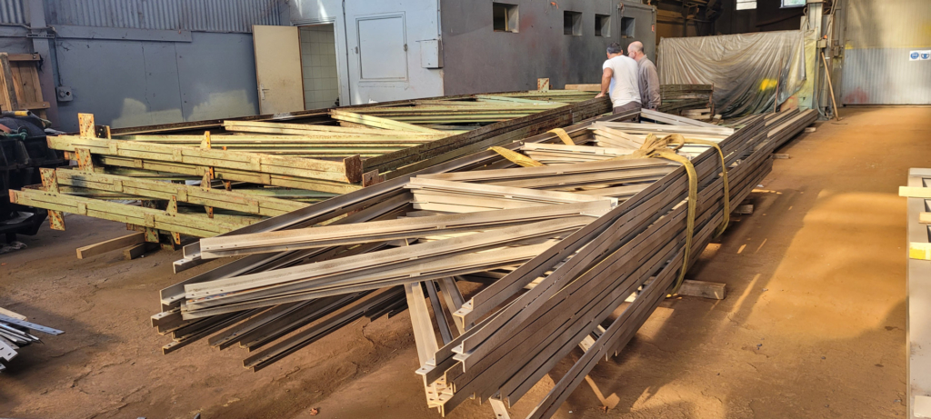 Réemploi de structures métalliques ex-situ dans le cadre de l’opération de démolition du hangar métallique situé à l’arrière de la friche Staat à Bouxwiller (67)