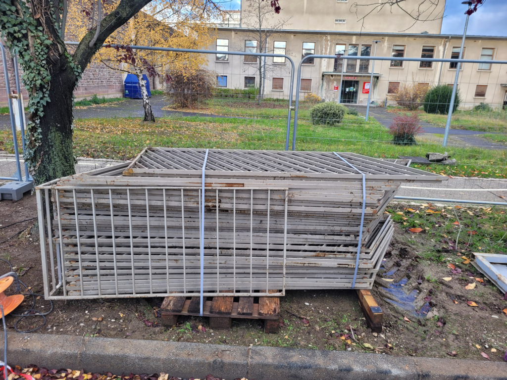 Réemploi in situ de matériaux pour le local vélo de la Cité Administrative de Colmar (68)