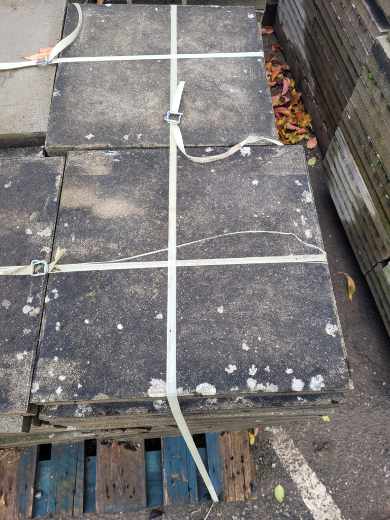 Réemploi in situ de matériaux pour le local vélo de la Cité Administrative de Colmar (68)