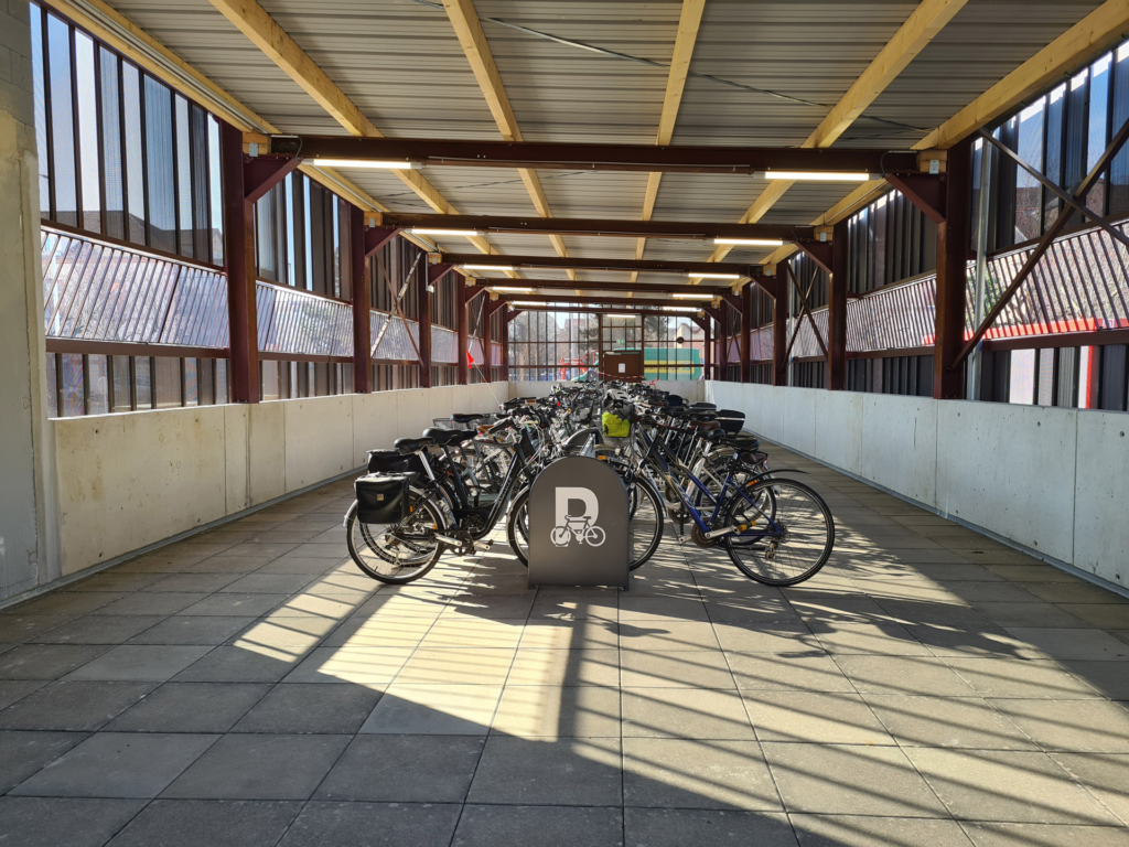 Réemploi in situ de matériaux pour le local vélo de la Cité Administrative de Colmar (68)