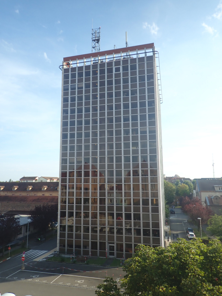 Réemploi ex-situ de matériaux issus de la déconstruction de trois bâtiments de la Cité Administrative de Colmar (68)
