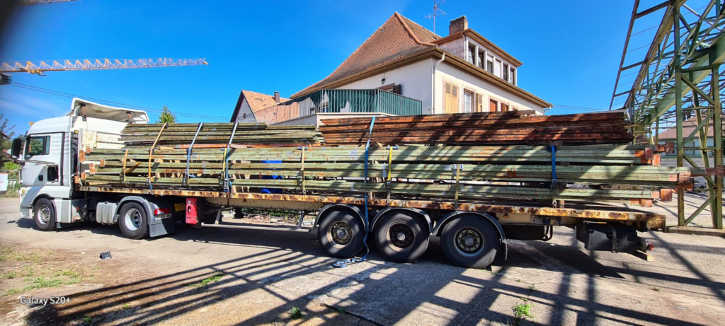 Réemploi de structures métalliques ex-situ dans le cadre de l’opération de démolition du hangar métallique situé à l’arrière de la friche Staat à Bouxwiller (67)